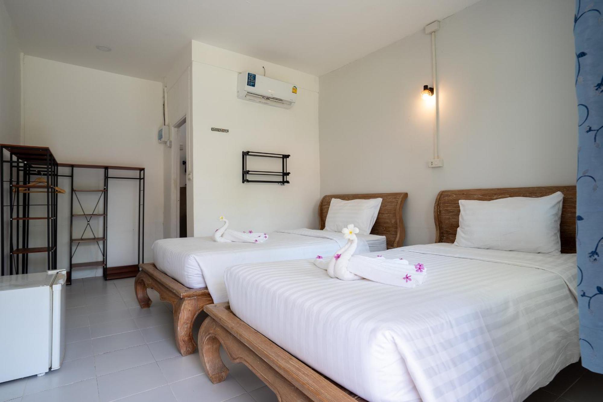 Isara Lanta Beach Resort Ko Lanta Eksteriør bilde